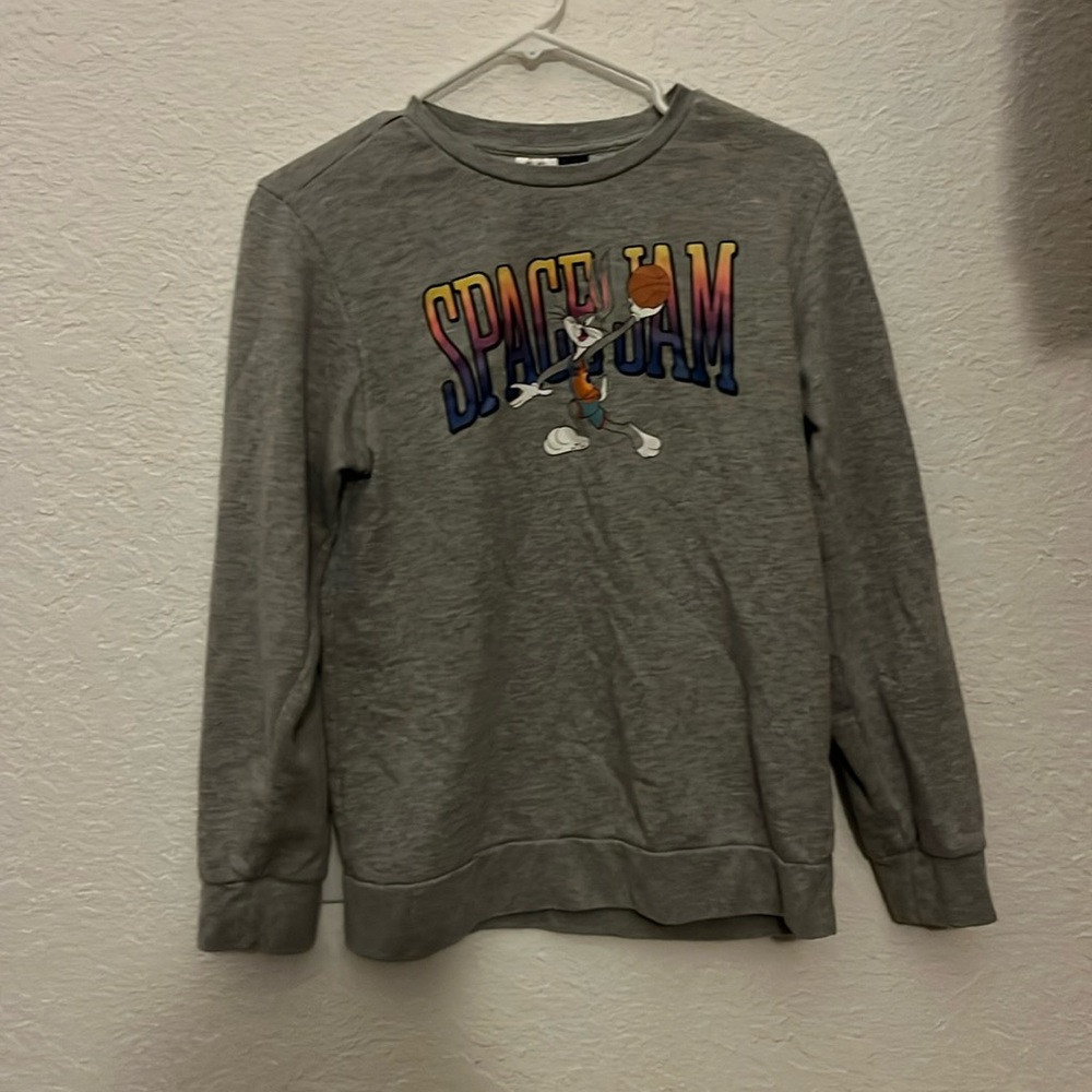 Grey graffic crew neck
